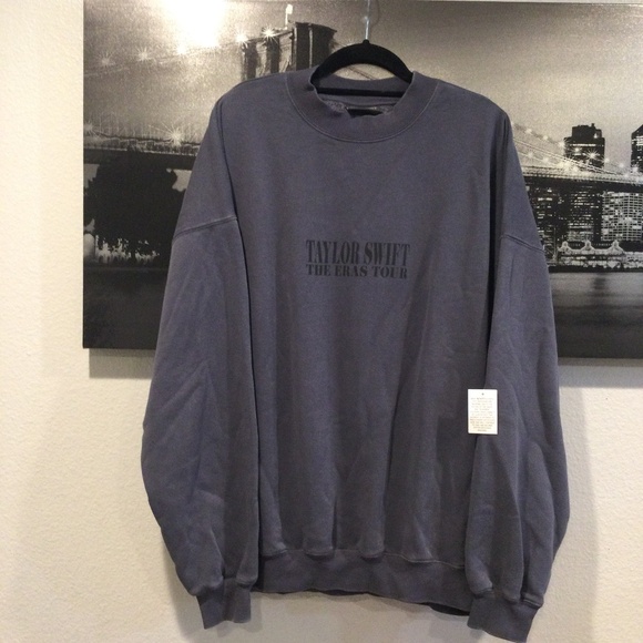 NWT Taylor Swift The Eras Tour Blue Mineral Wash Crewneck size L - Picture 1 of 6